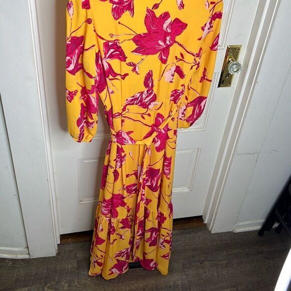 Color Me Courtney Eleanor Wrap Dress Small Yellow Floral - Picture 8 of 10